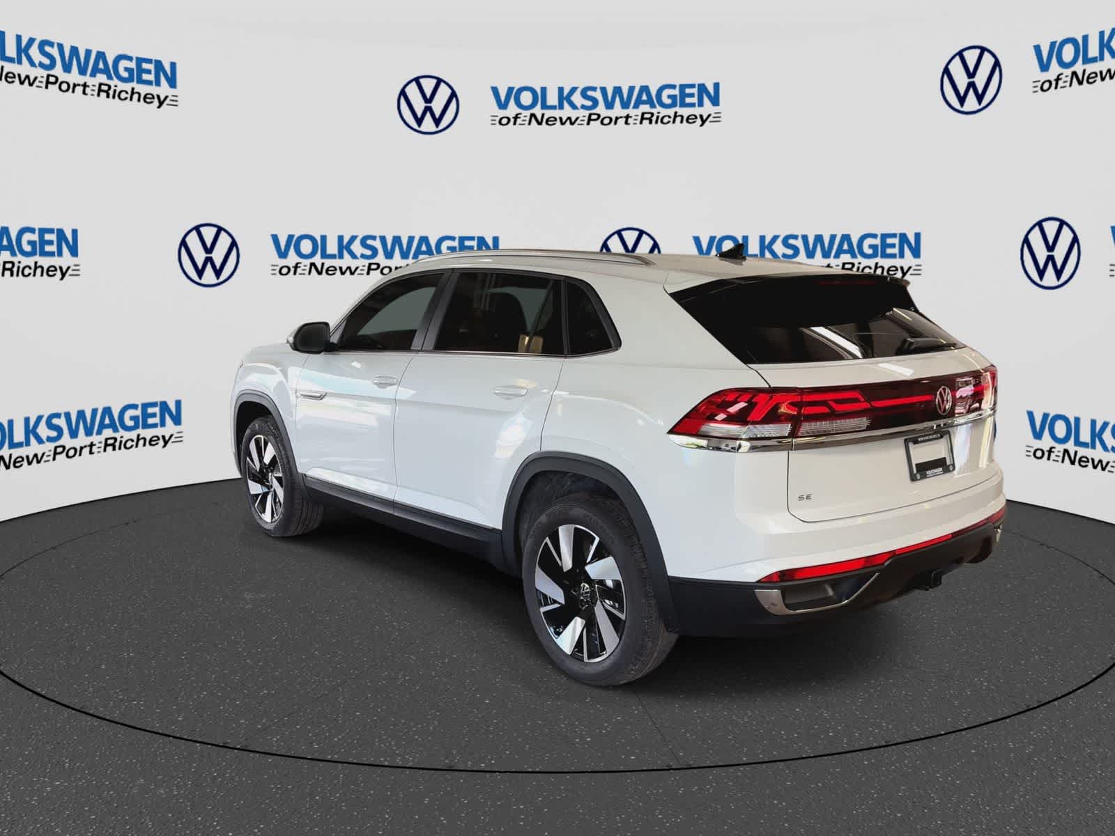 2026 Volkswagen Atlas Cross Sport 2.0T SE con tecnología