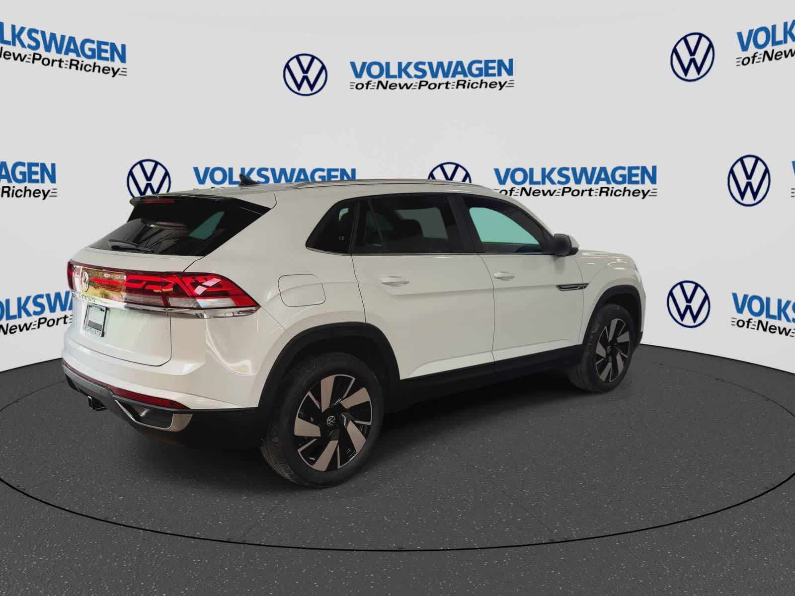 2026 Volkswagen Atlas Cross Sport 2.0T SE con tecnología
