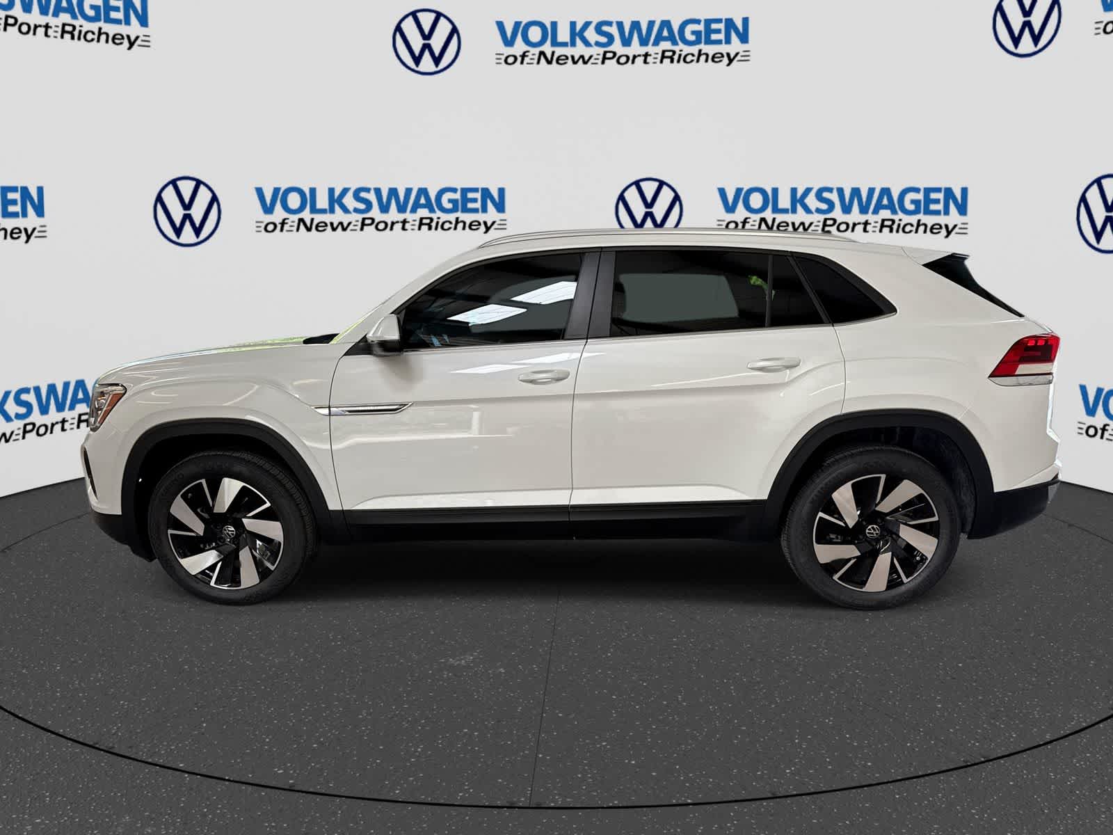 2026 Volkswagen Atlas Cross Sport 2.0T SE con tecnología