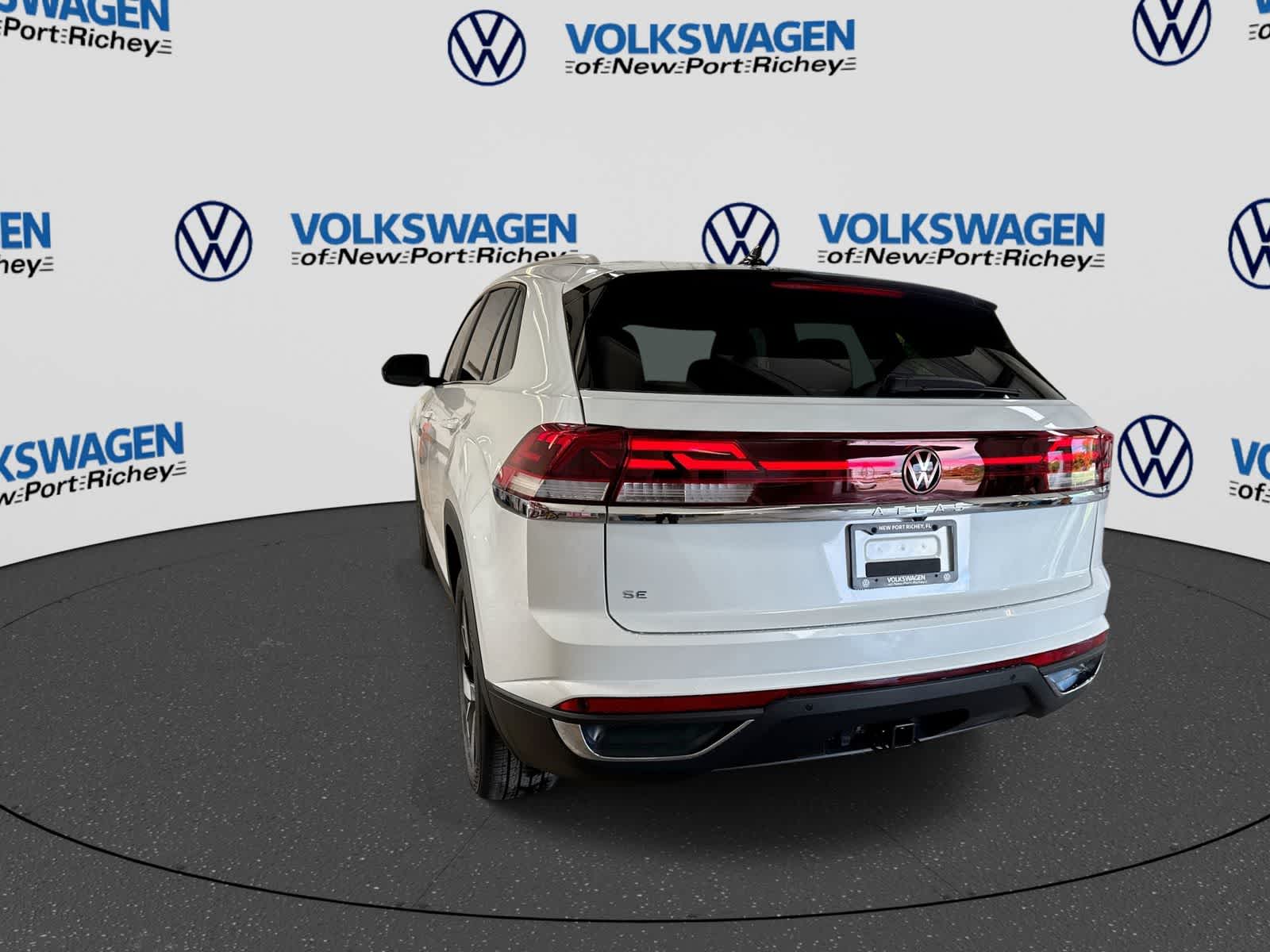 2026 Volkswagen Atlas Cross Sport 2.0T SE con tecnología
