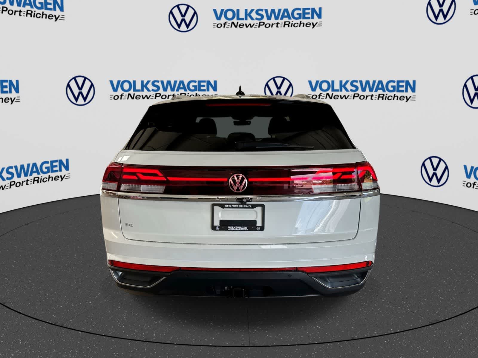 2026 Volkswagen Atlas Cross Sport 2.0T SE con tecnología