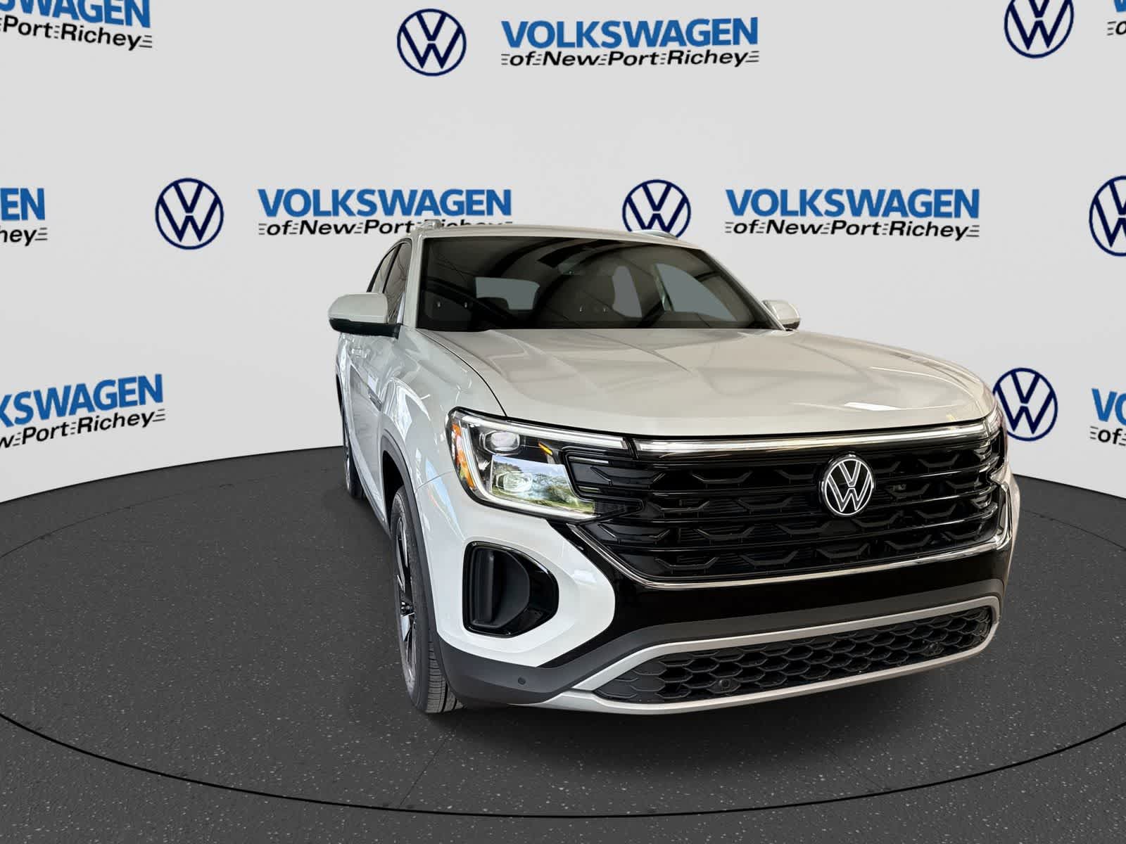 2026 Volkswagen Atlas Cross Sport 2.0T SE con tecnología