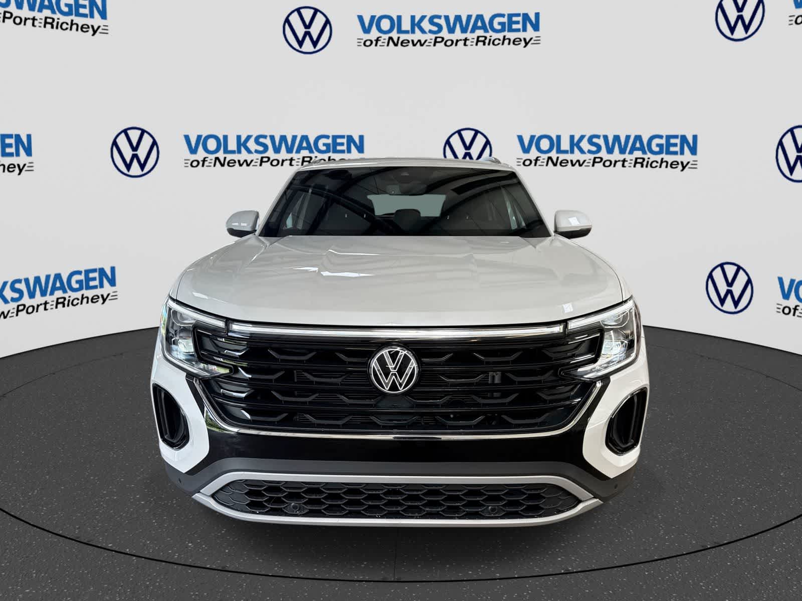 2026 Volkswagen Atlas Cross Sport 2.0T SE con tecnología