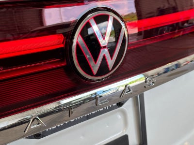 2026 Volkswagen Atlas Cross Sport 2.0T SE con tecnología