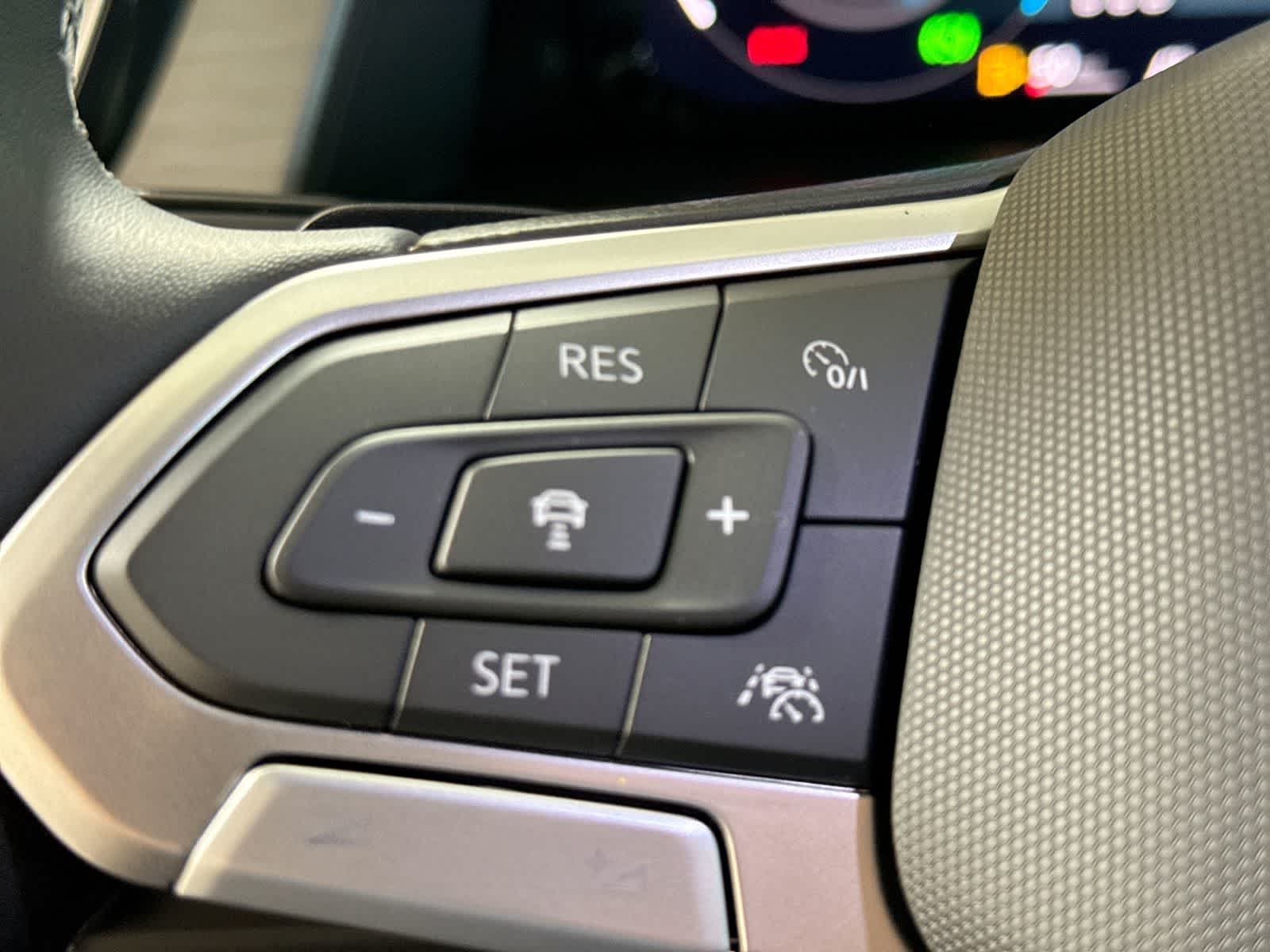 2026 Volkswagen Atlas Cross Sport 2.0T SE con tecnología