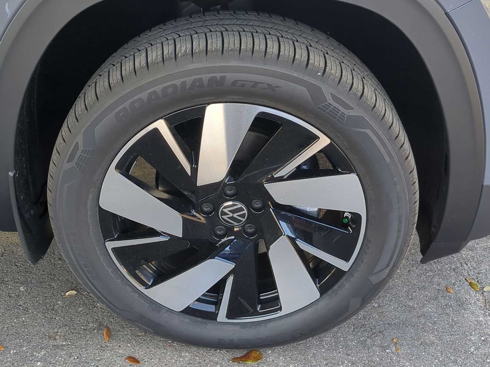 2025 Volkswagen Atlas Cross Sport 2.0T SE c/ Tecnología