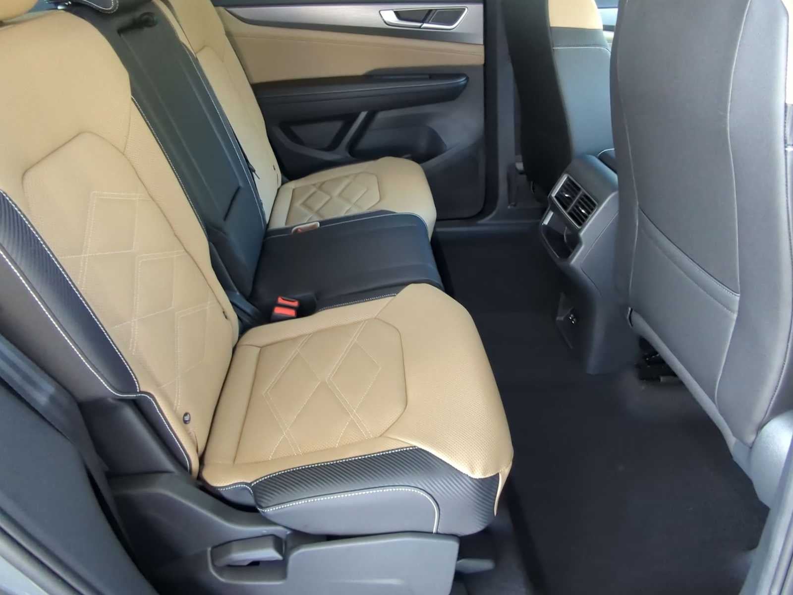 2025 Volkswagen Atlas Cross Sport 2.0T SE c/ Tecnología