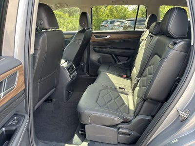 Volkswagen Atlas 2.0T SE con tecnología 2026