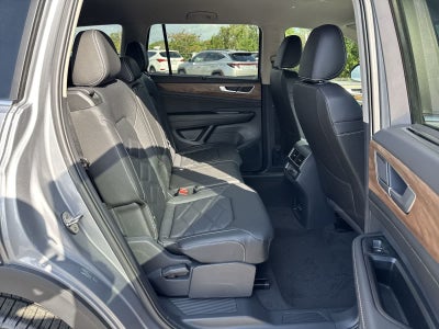 Volkswagen Atlas 2.0T SE con tecnología 2026