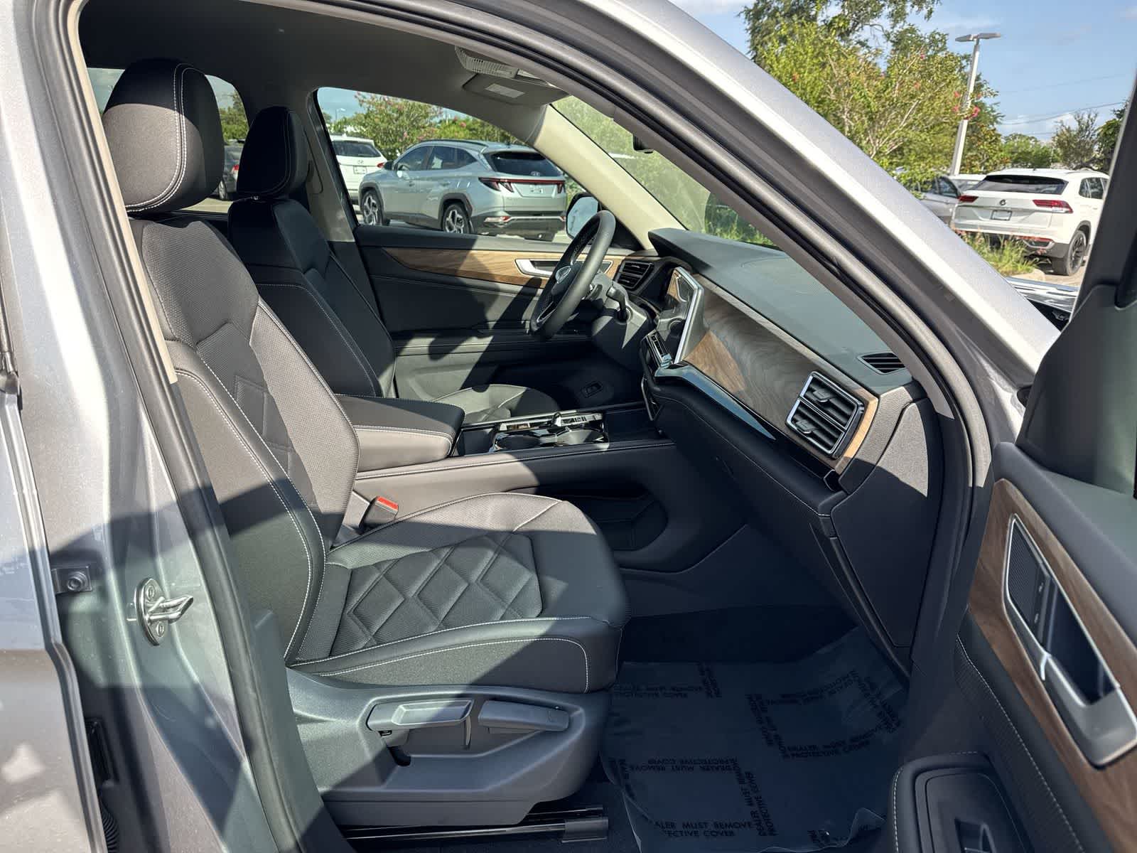 Volkswagen Atlas 2.0T SE con tecnología 2026