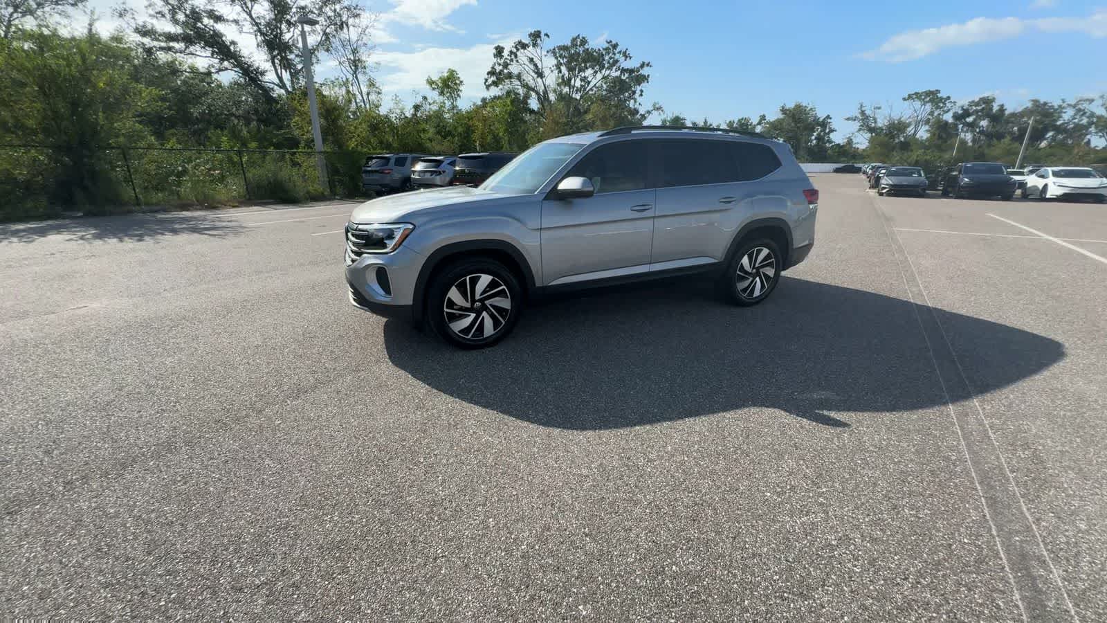 Volkswagen Atlas 2.0T SE con tecnología 2026