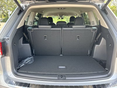 Volkswagen Atlas 2.0T SE con tecnología 2026