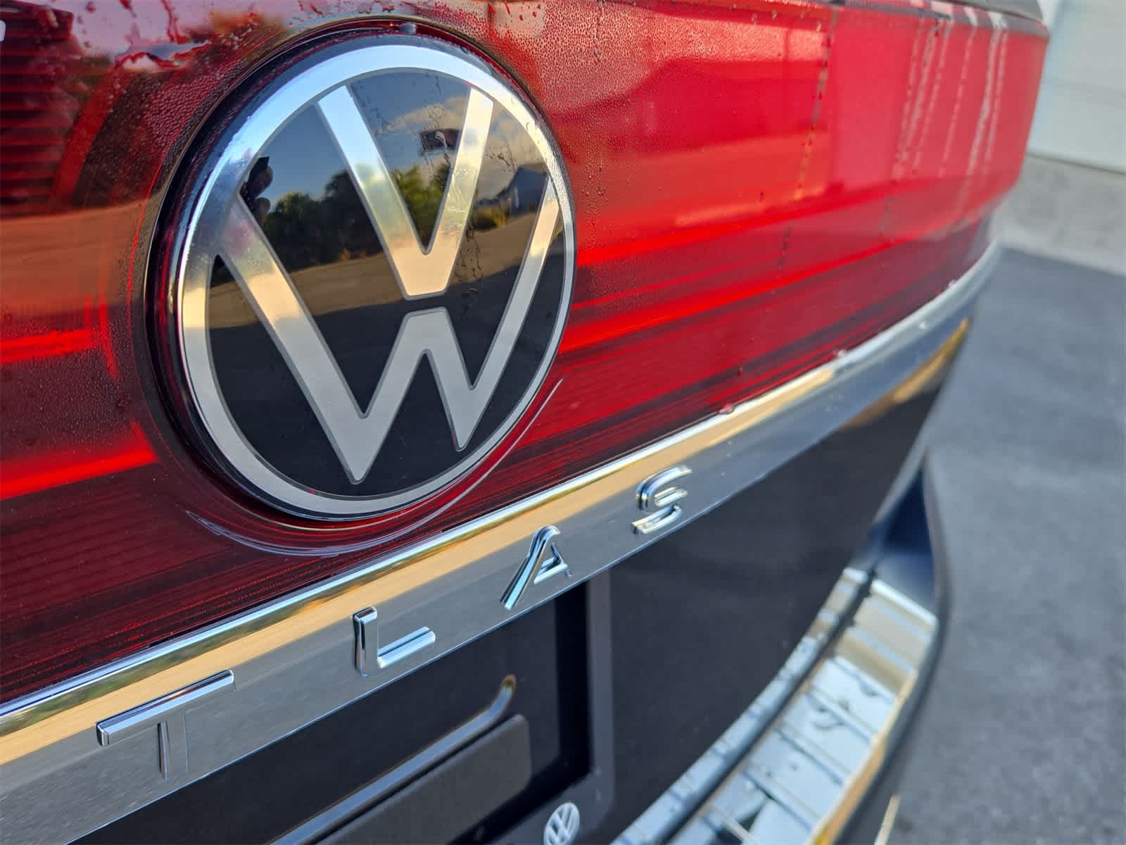 Volkswagen Atlas 2.0T SE con tecnología 2026