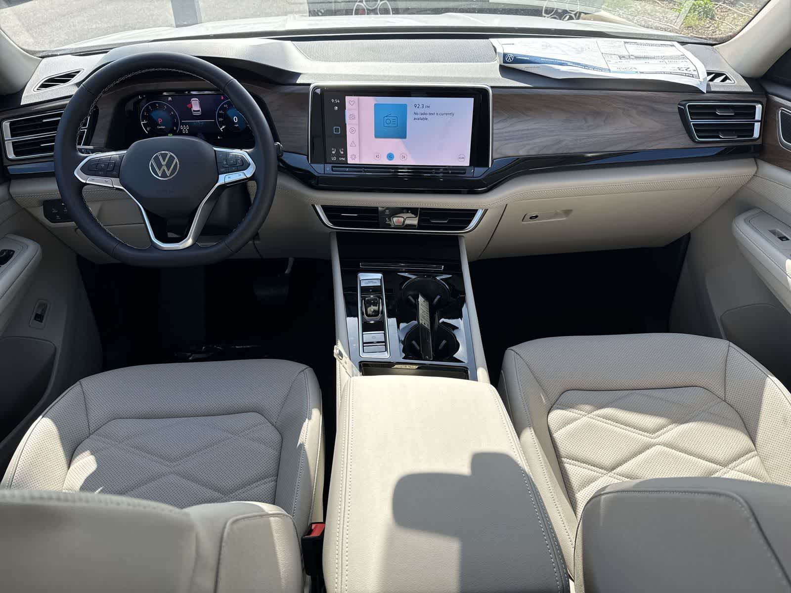 Volkswagen Atlas 2.0T SE con tecnología 2026