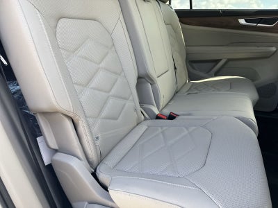 Volkswagen Atlas 2.0T SE con tecnología 2026