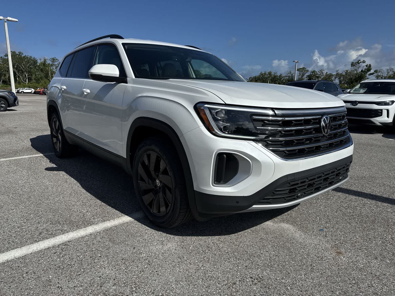Volkswagen Atlas 2.0T SE con tecnología 2026
