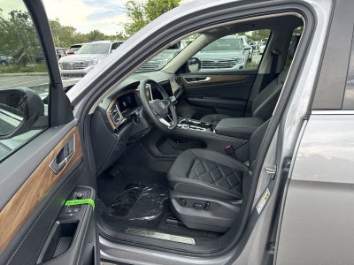 Volkswagen Atlas 2.0T SE con tecnología 2026