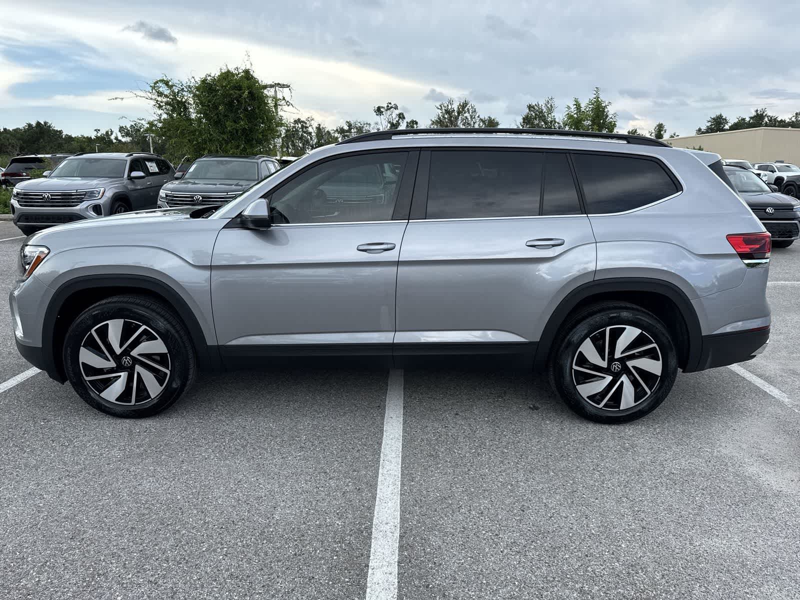 Volkswagen Atlas 2.0T SE con tecnología 2026