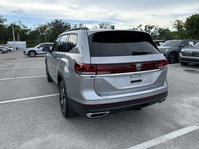 Volkswagen Atlas 2.0T SE con tecnología 2026
