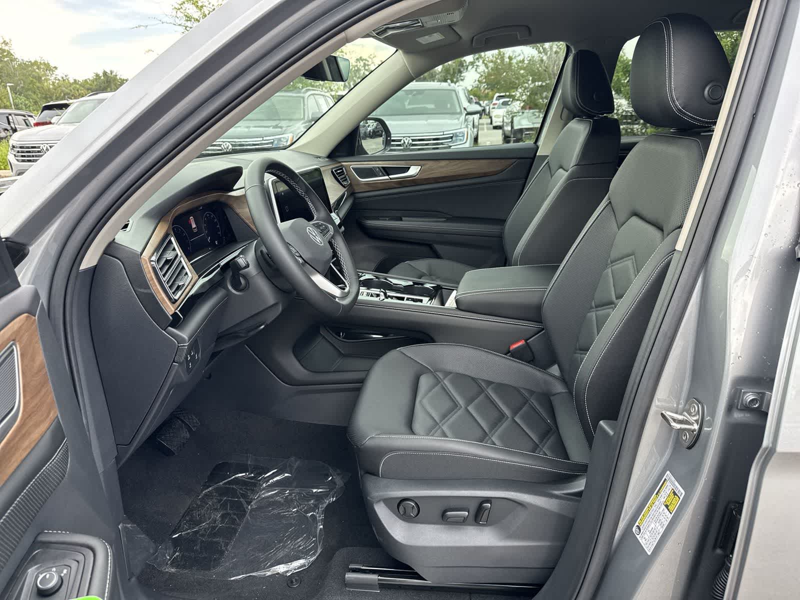 Volkswagen Atlas 2.0T SE con tecnología 2026
