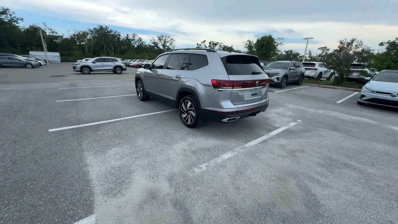 Volkswagen Atlas 2.0T SE con tecnología 2026