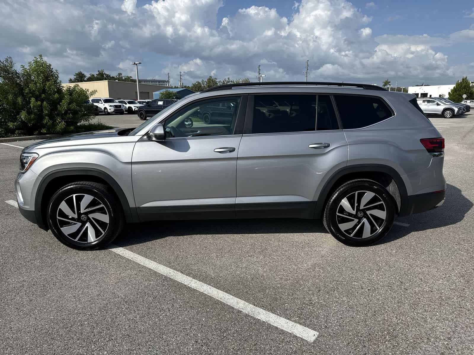 Volkswagen Atlas 2.0T SE con tecnología 2026