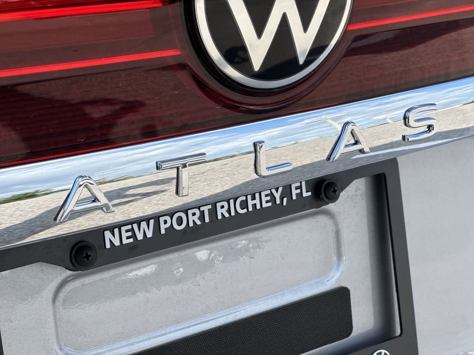 Volkswagen Atlas 2.0T SE con tecnología 2026