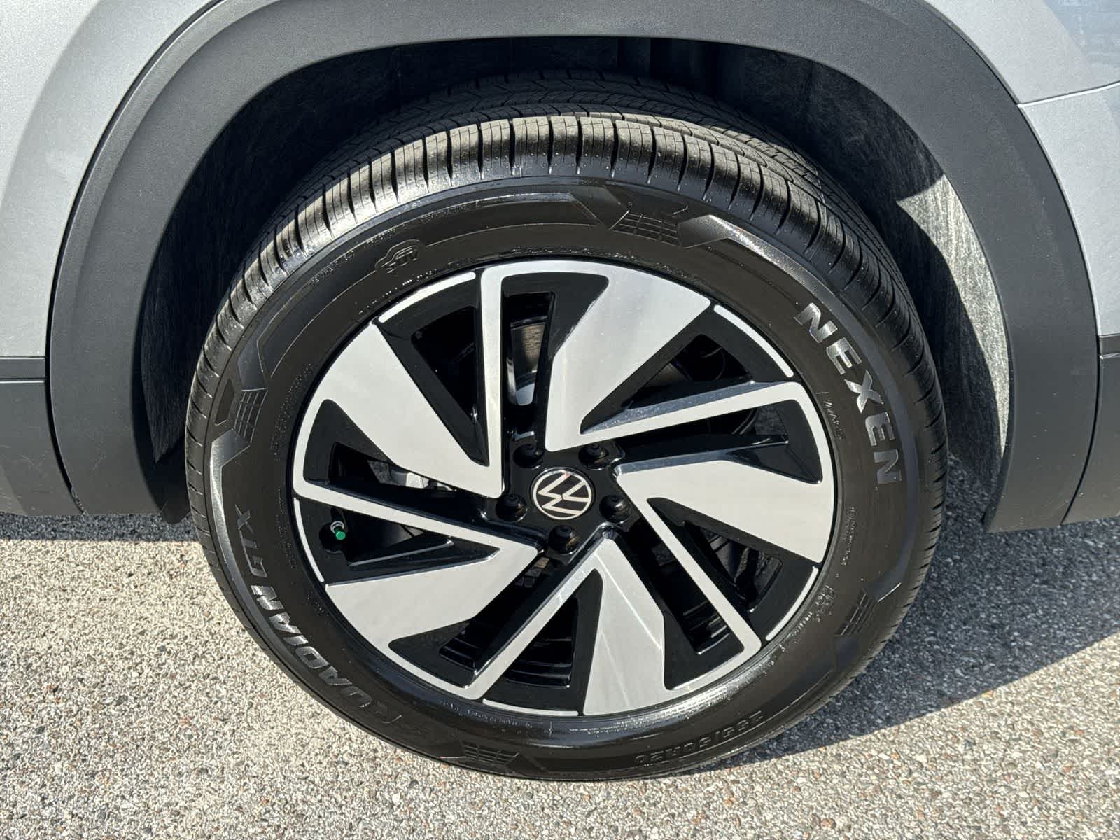 Volkswagen Atlas 2.0T SE con tecnología 2026