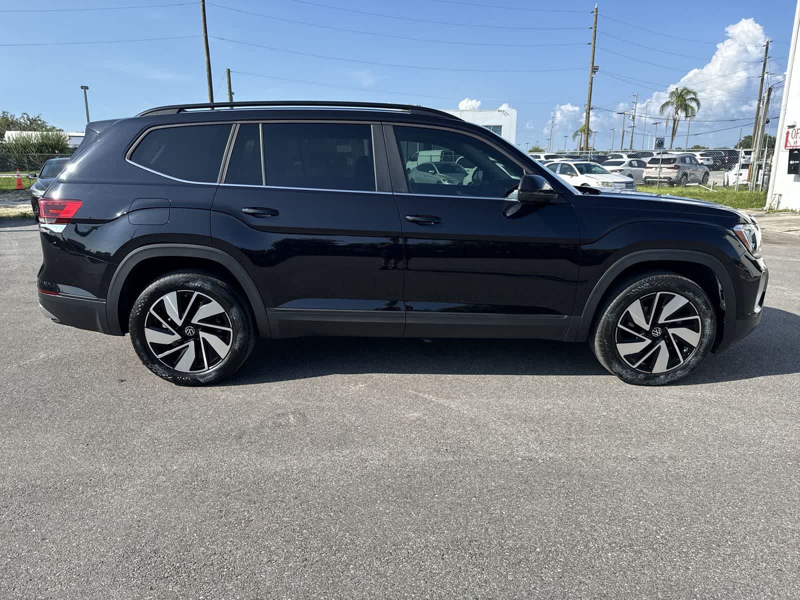 2024 Volkswagen Atlas 2.0T SE c/Tecnología