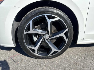 Volkswagen Passat 2.0T R-Line 2022