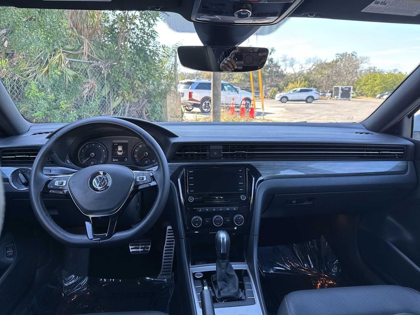 Volkswagen Passat 2.0T R-Line 2022