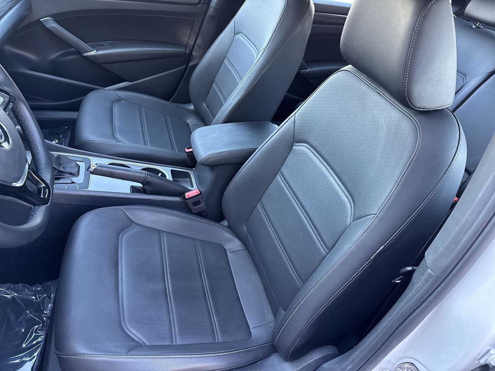 Volkswagen Passat 2.0T R-Line 2022