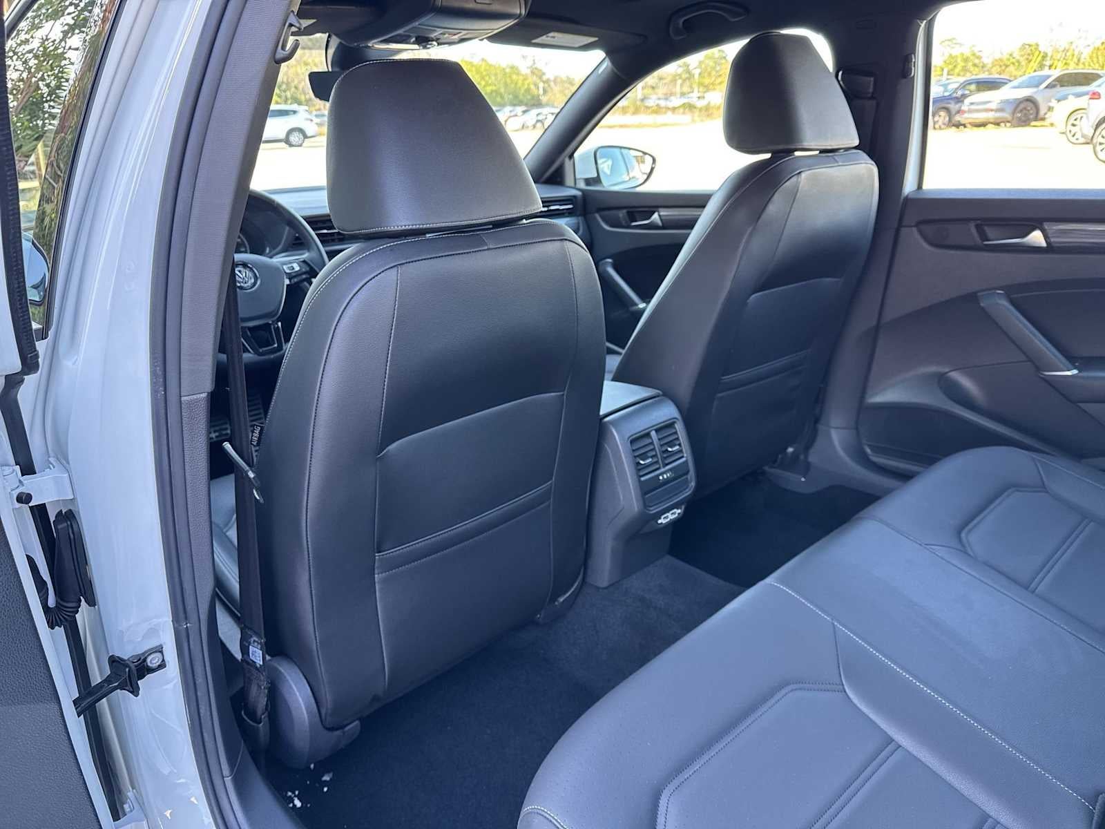 Volkswagen Passat 2.0T R-Line 2022