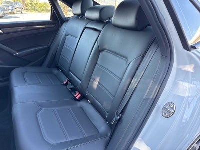 Volkswagen Passat 2.0T R-Line 2022