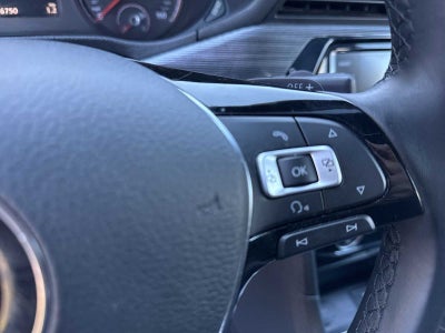 Volkswagen Passat 2.0T R-Line 2022