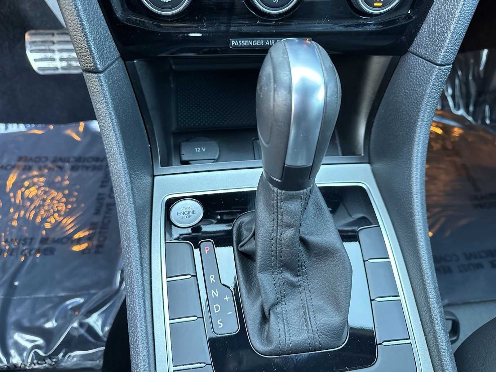 Volkswagen Passat 2.0T R-Line 2022