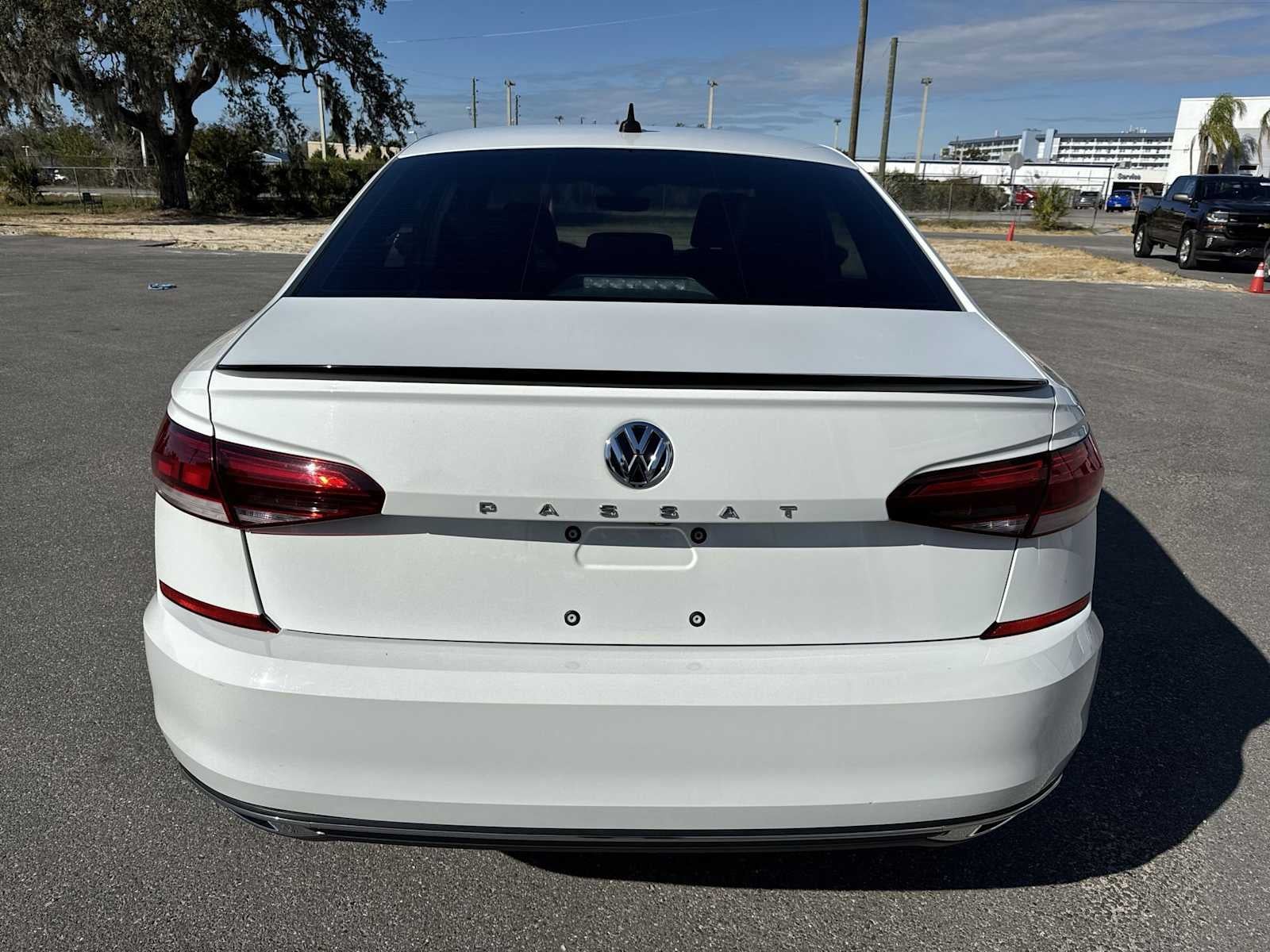Volkswagen Passat 2.0T R-Line 2022