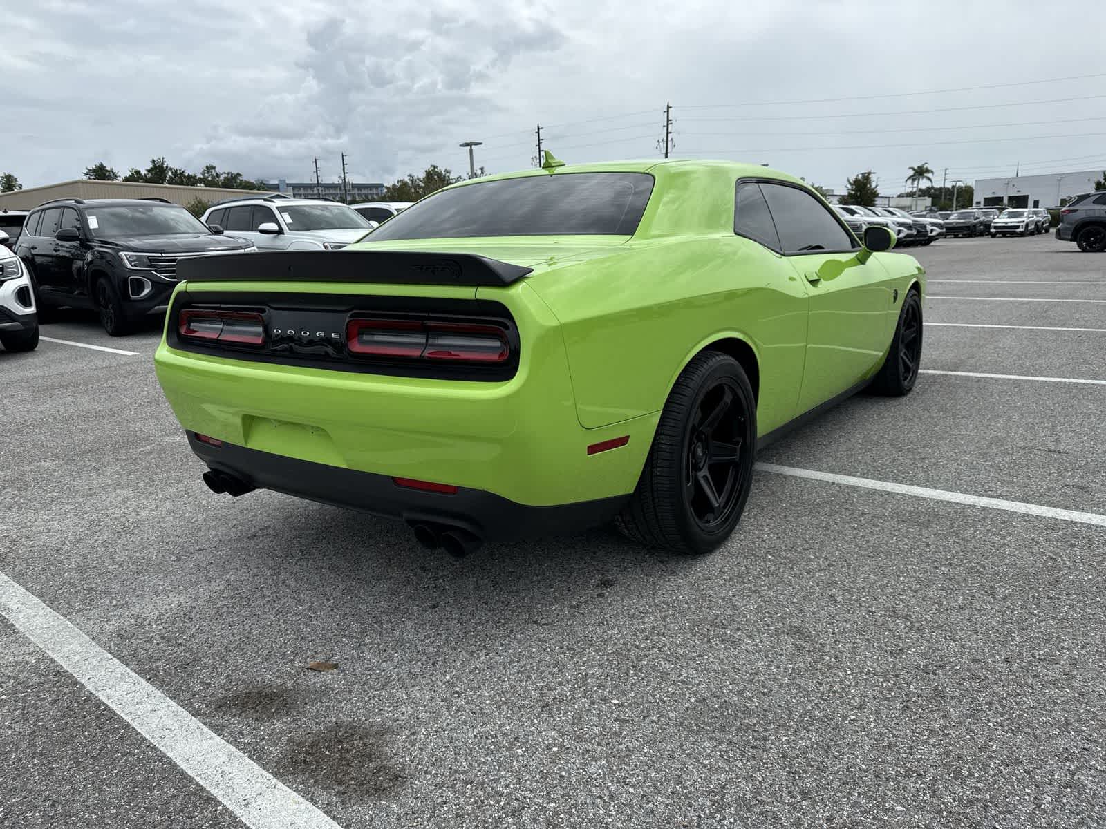Dodge Challenger SRT Hellcat Jailbreak 2023