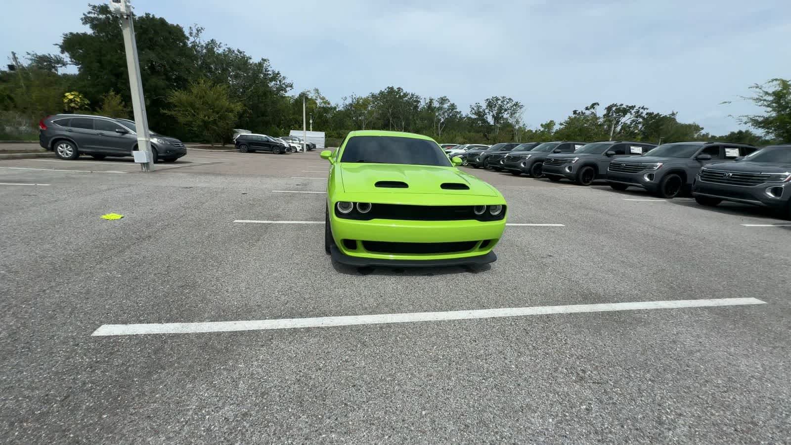 Dodge Challenger SRT Hellcat Jailbreak 2023