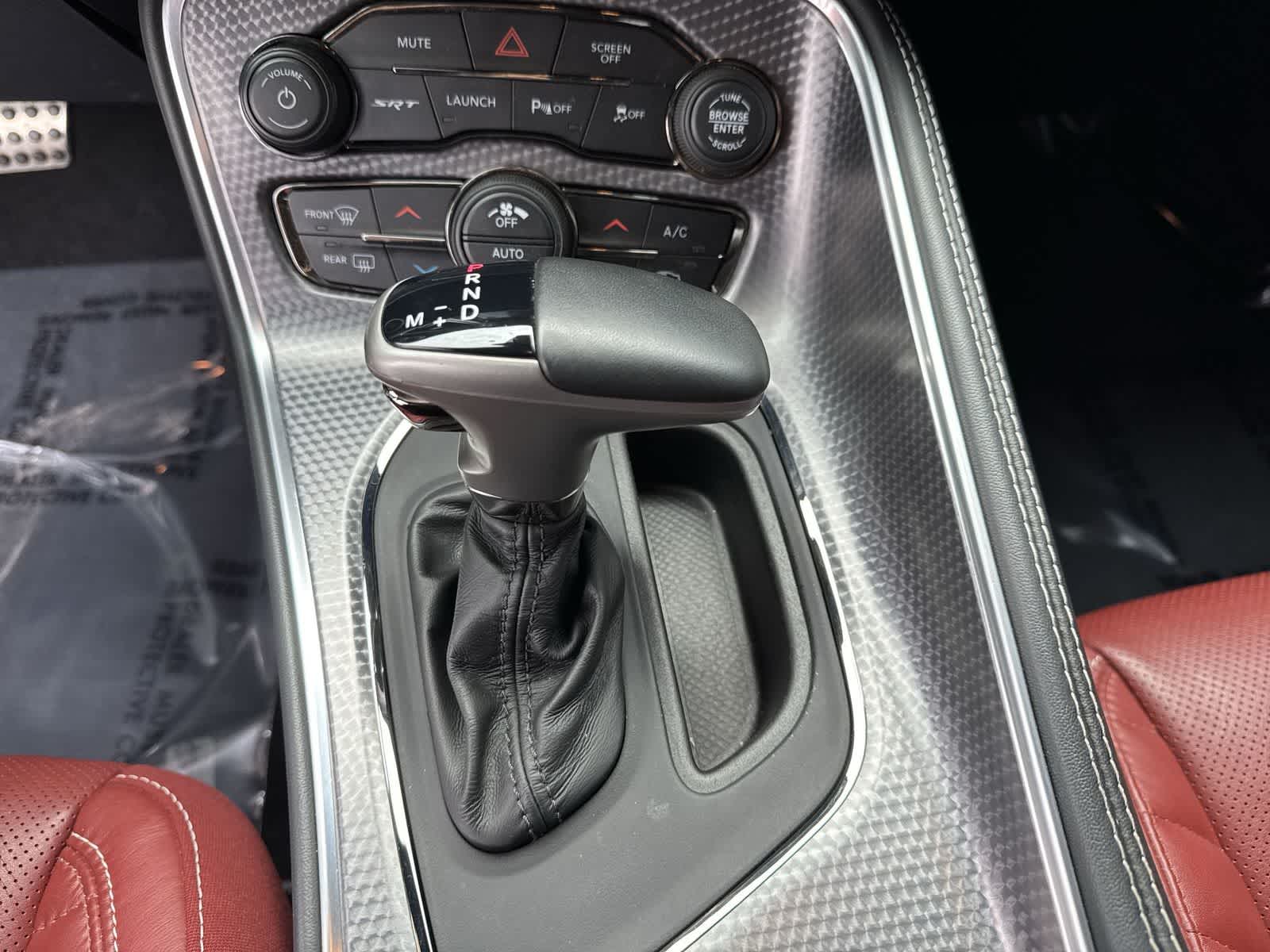 Dodge Challenger SRT Hellcat Jailbreak 2023