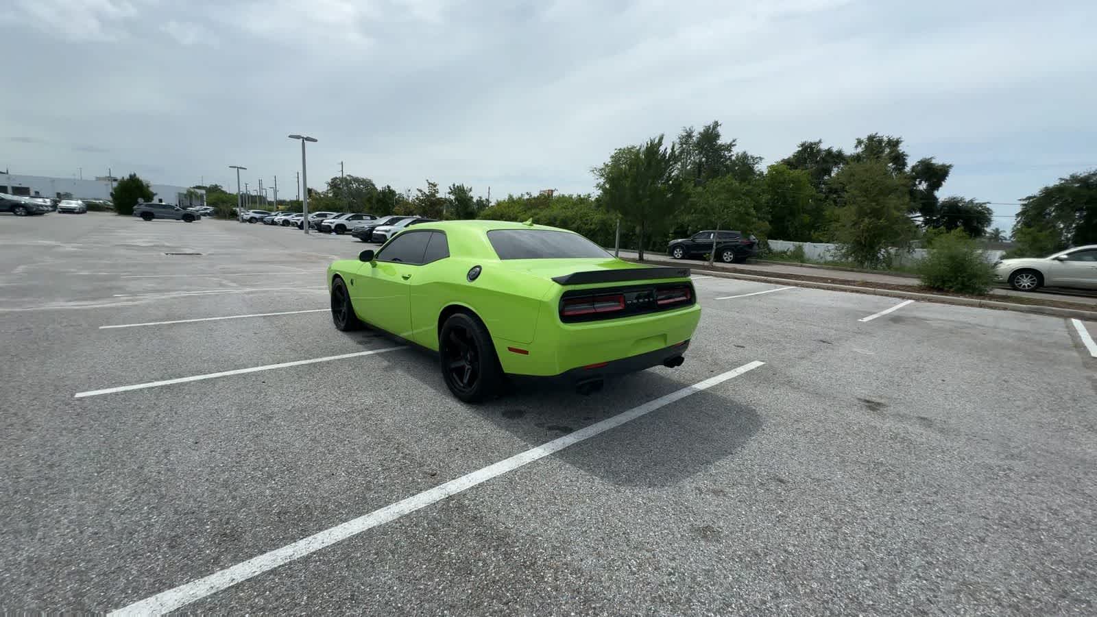 Dodge Challenger SRT Hellcat Jailbreak 2023