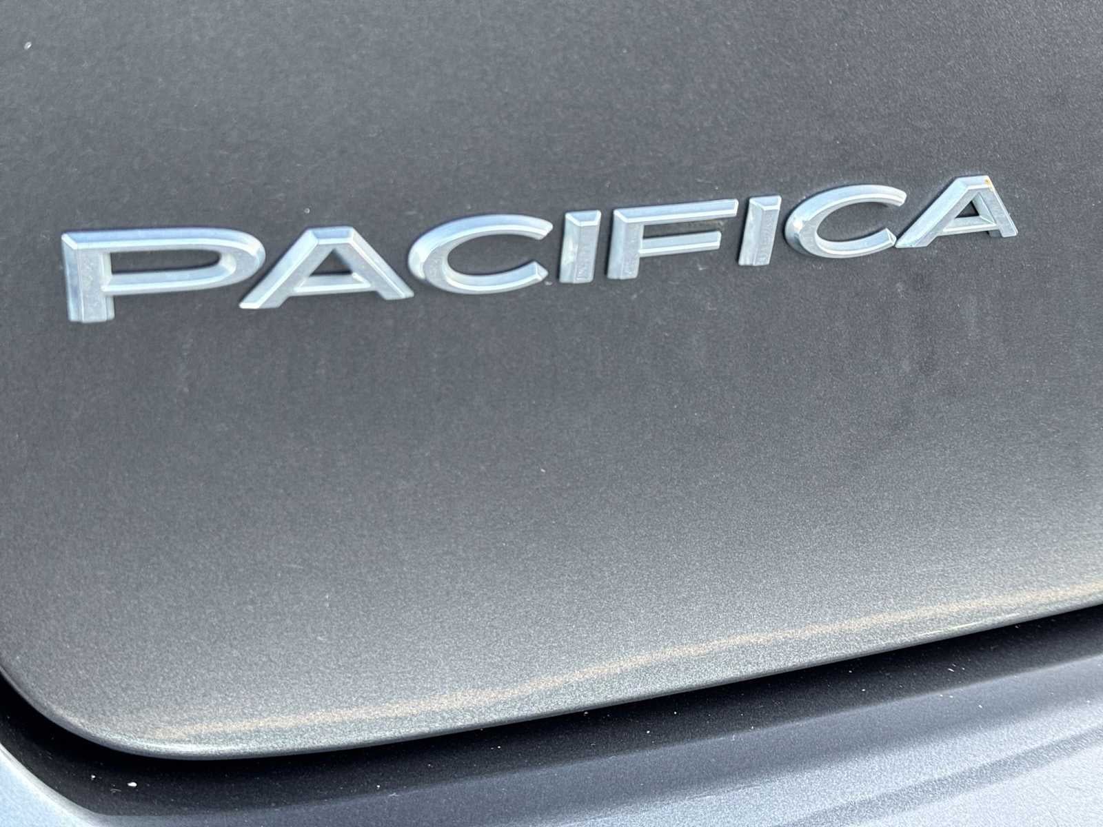 Chrysler Pacifica Touring 2021