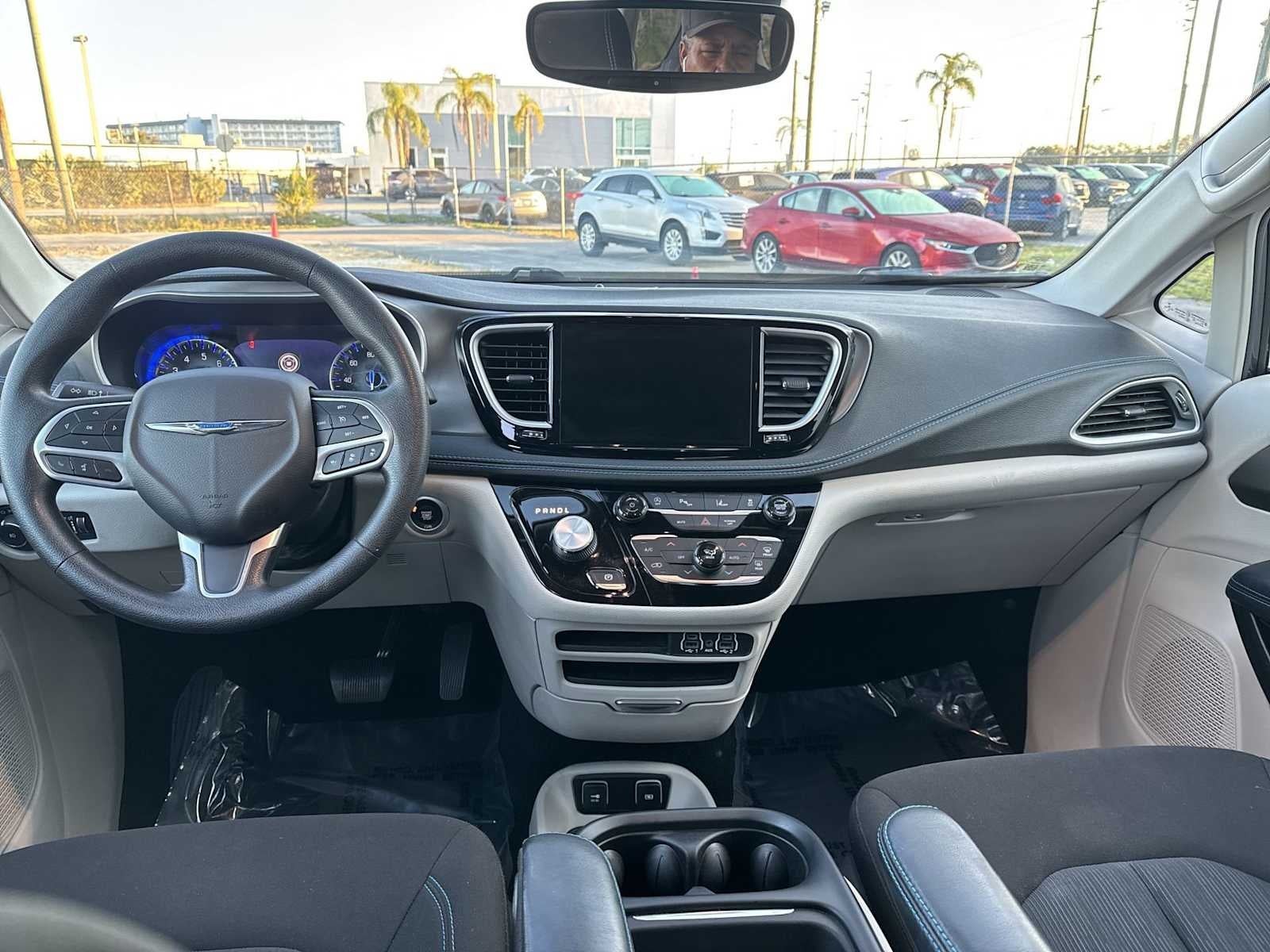 Chrysler Pacifica Touring 2021