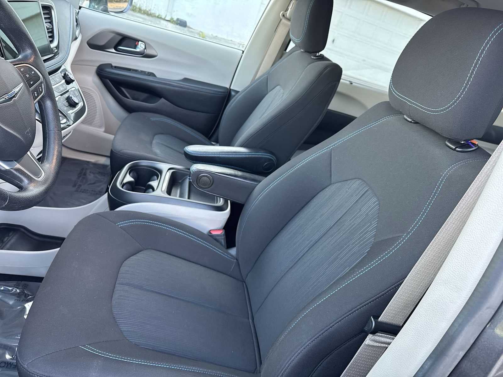 Chrysler Pacifica Touring 2021