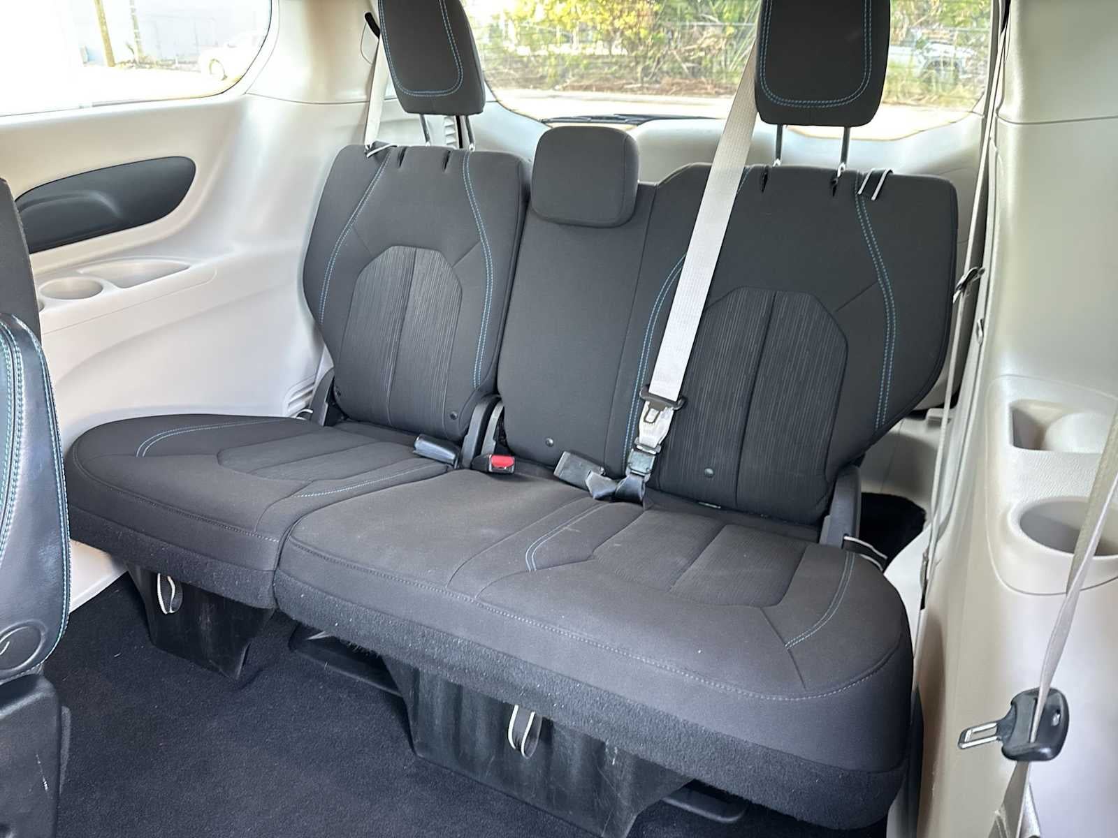 Chrysler Pacifica Touring 2021