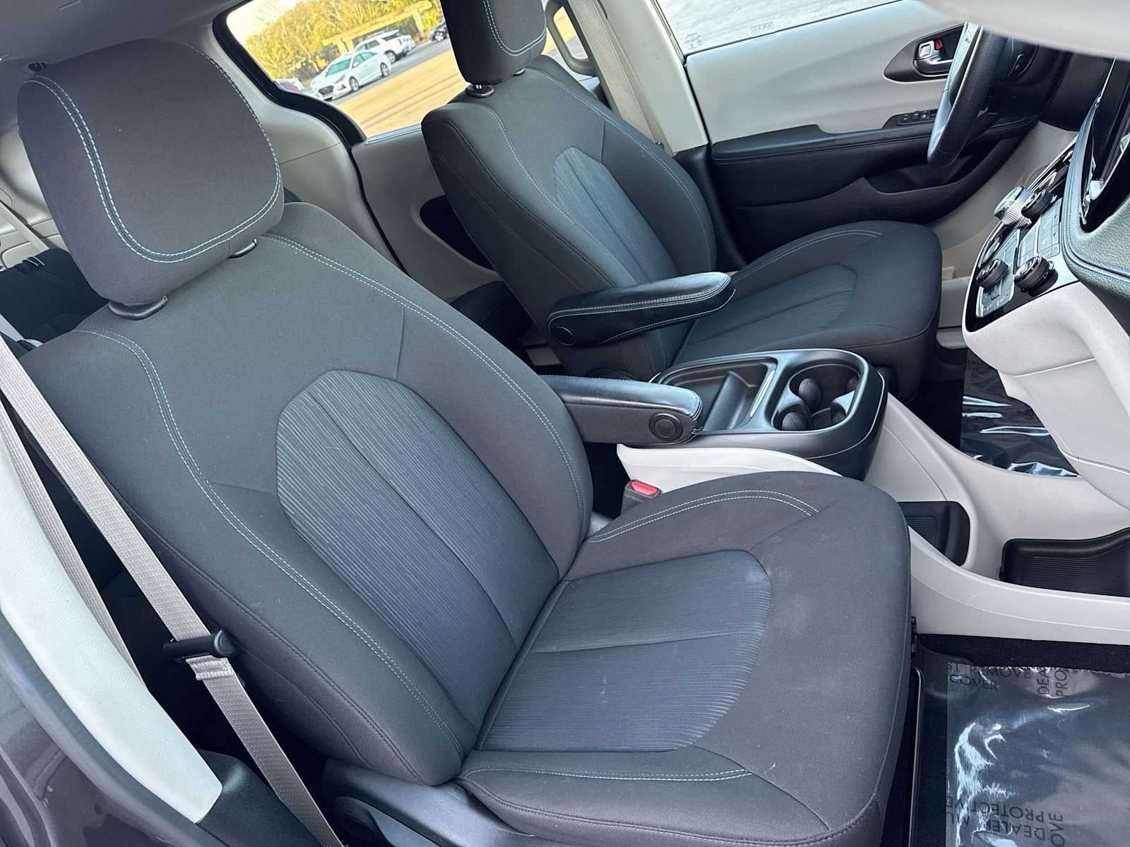 Chrysler Pacifica Touring 2021