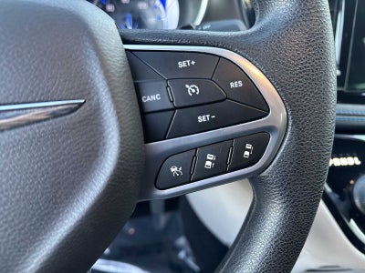 Chrysler Pacifica Touring 2021