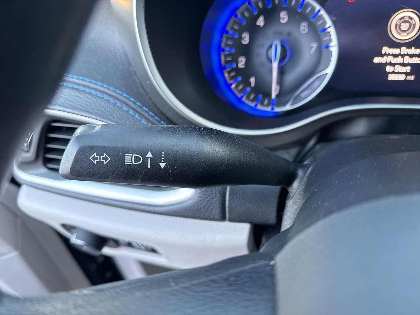 Chrysler Pacifica Touring 2021