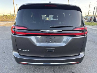 Chrysler Pacifica Touring 2021