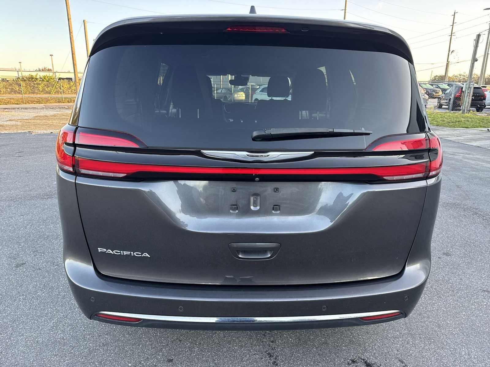 Chrysler Pacifica Touring 2021